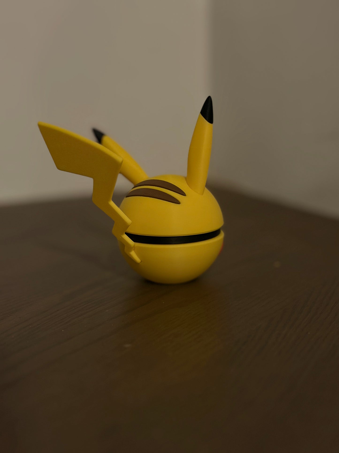 Pikachu - Pokéball